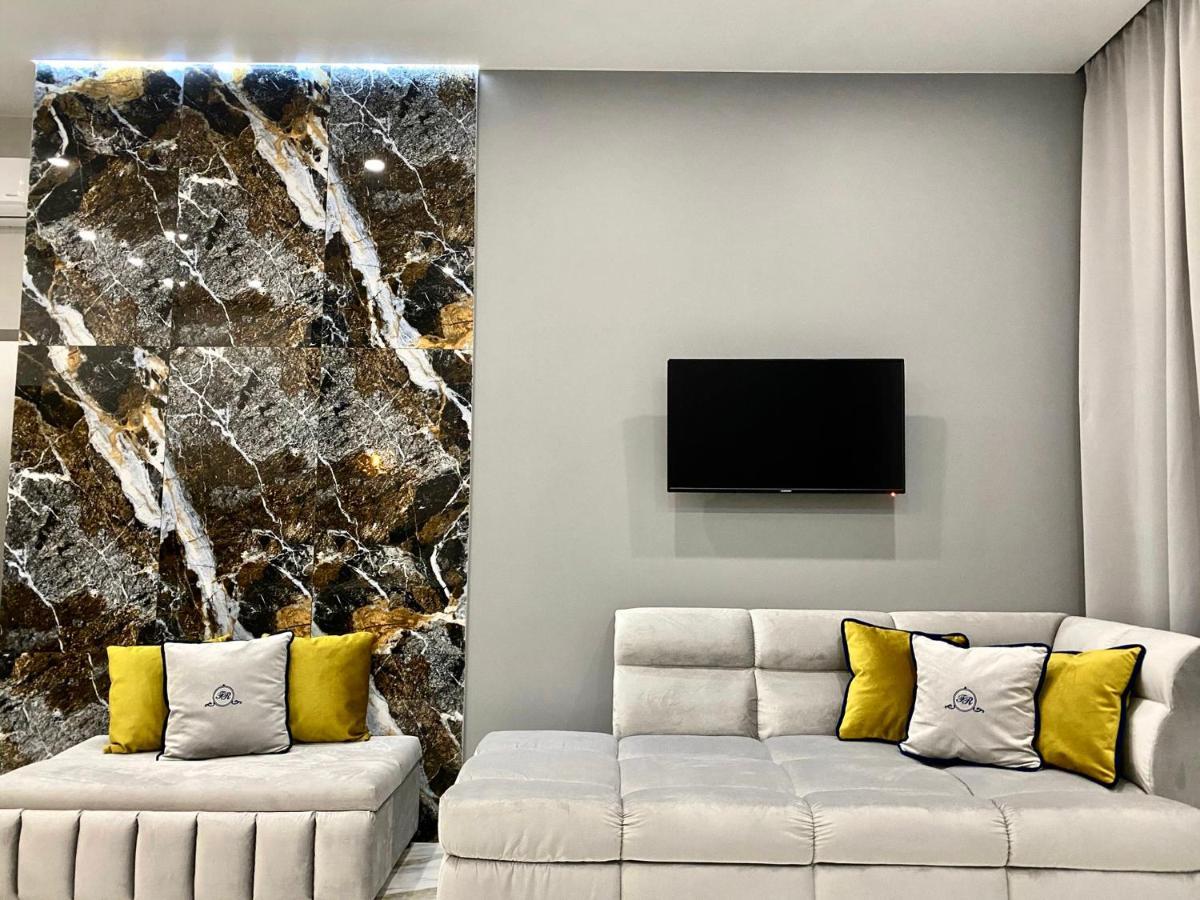 Family Residence Boutique Apartments Lviv Ngoại thất bức ảnh