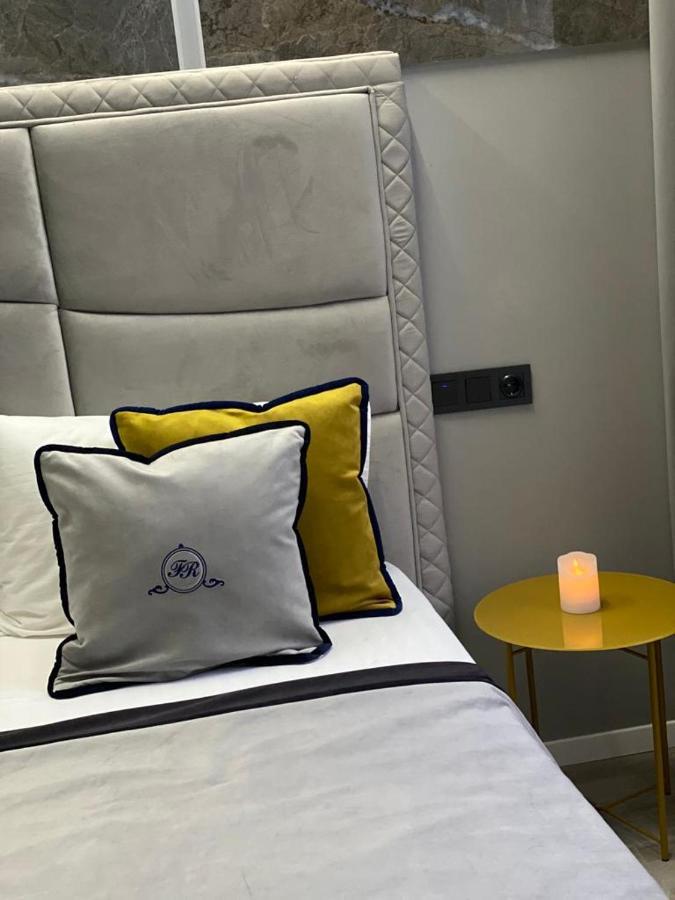 Family Residence Boutique Apartments Lviv Ngoại thất bức ảnh