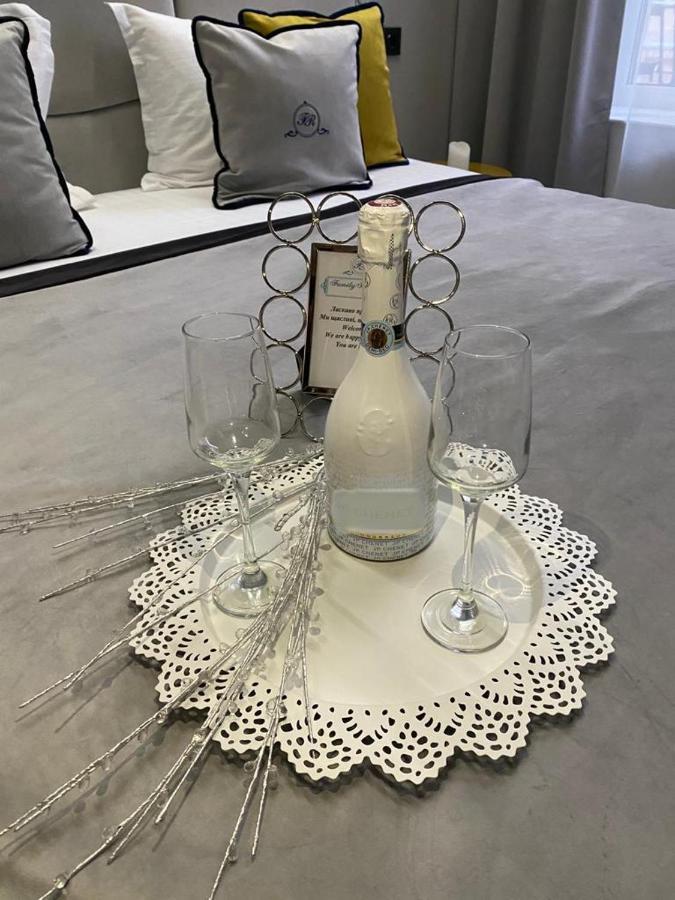Family Residence Boutique Apartments Lviv Ngoại thất bức ảnh