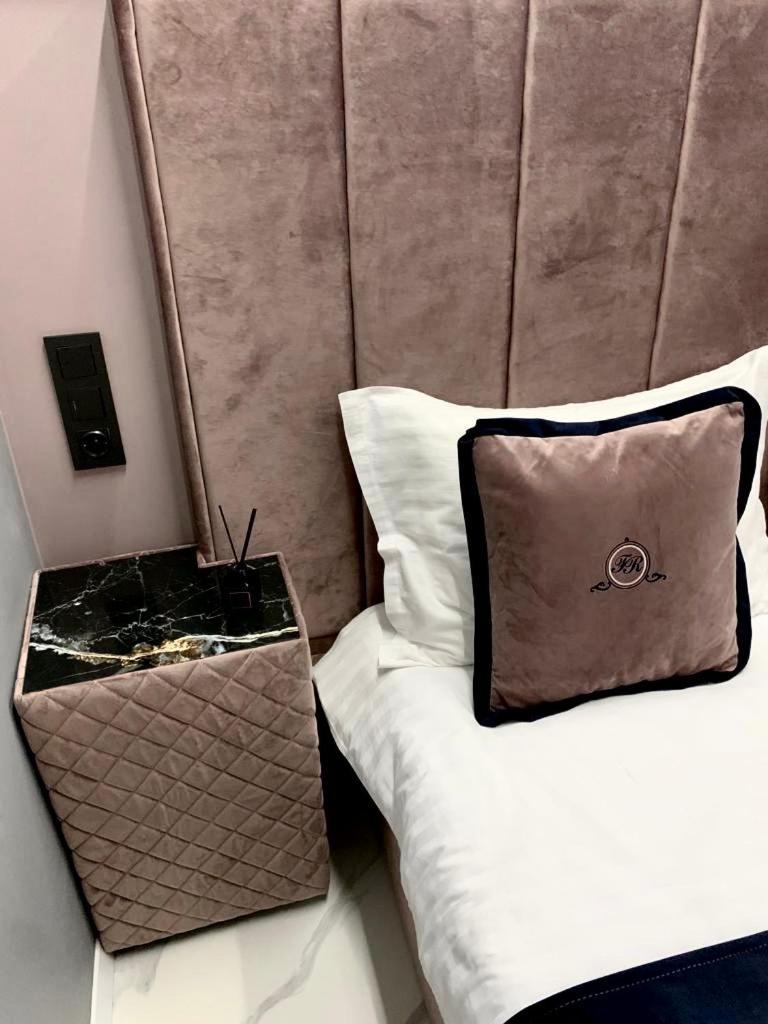 Family Residence Boutique Apartments Lviv Ngoại thất bức ảnh