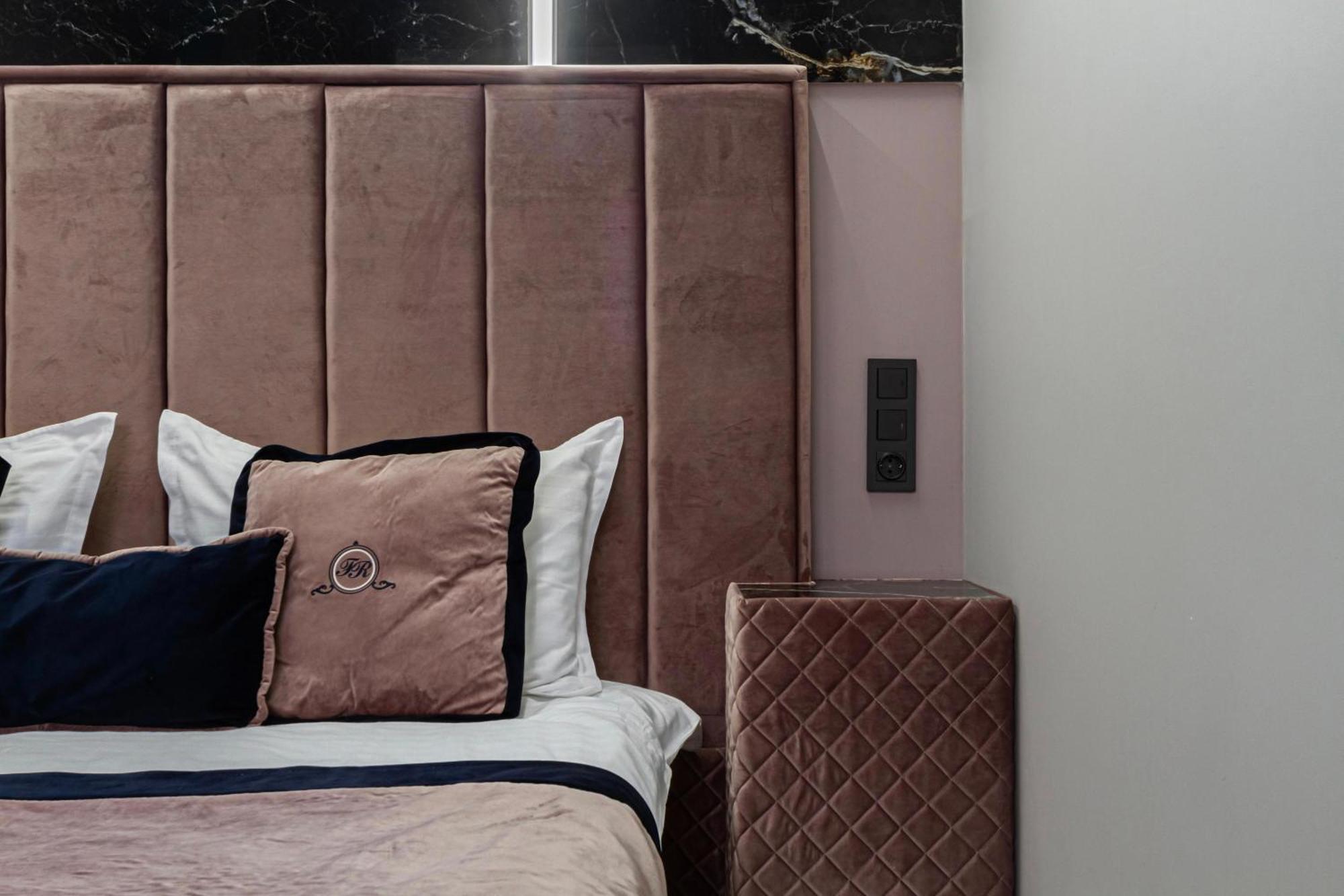 Family Residence Boutique Apartments Lviv Ngoại thất bức ảnh